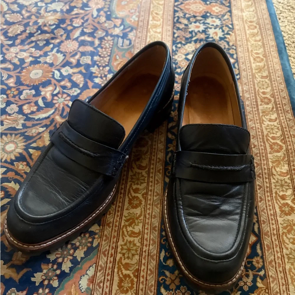 Like new Madewell size 8.5 black leather penny loafers. - Picture 9 of 11